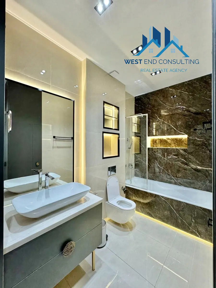 Ijaraga 4 xonali kvartira − 230 m²