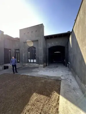 1 qavatli uy − 600 m², 9 sot.