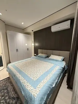 Сдается 2-комнатная квартира − 72 м²