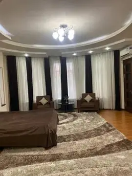 Ijaraga 2 qavatli uy − 1200 m²