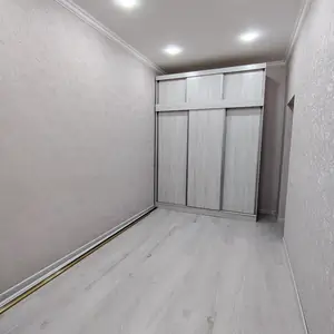 3 xonali kvartira sotiladi − 82 m²