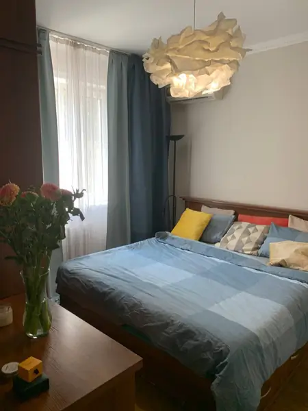 2-комнатная квартира − 70 м², 4/4 этаж