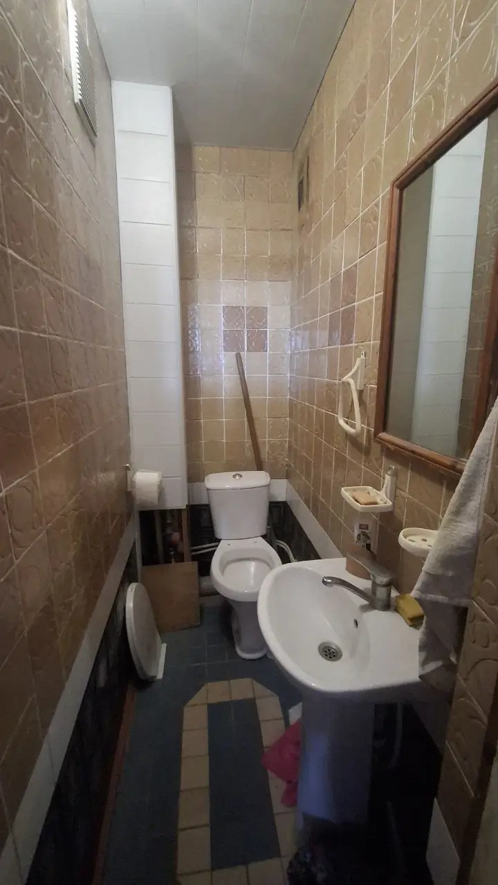 3 xonali kvartira sotiladi − 83 m²