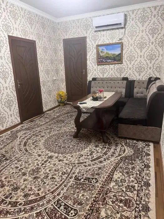 Сдается 3-комнатная квартира − 50 м²