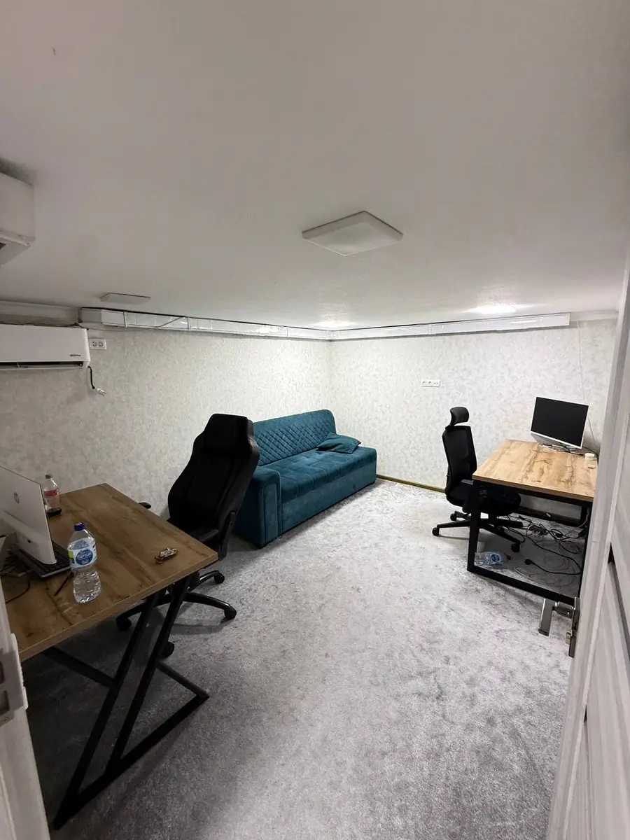 Ijaraga ofis − 132 m²