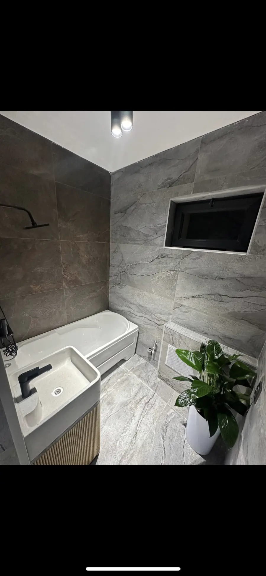 2 xonali kvartira sotiladi − 68 m²