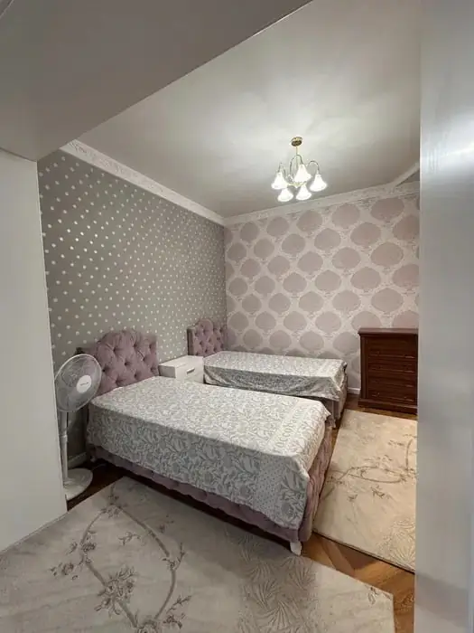 Ijaraga 2 qavatli uy − 250 m²