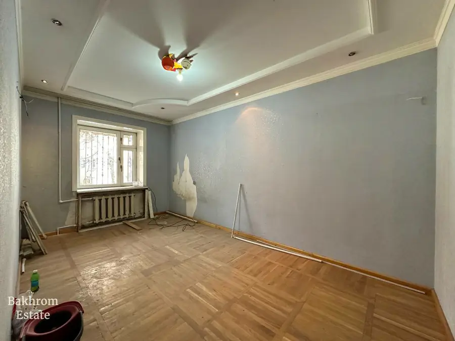 Продается 4-комнатная квартира − 127 м²