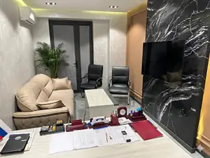 Ofis − 100 m², 1/4 qavat