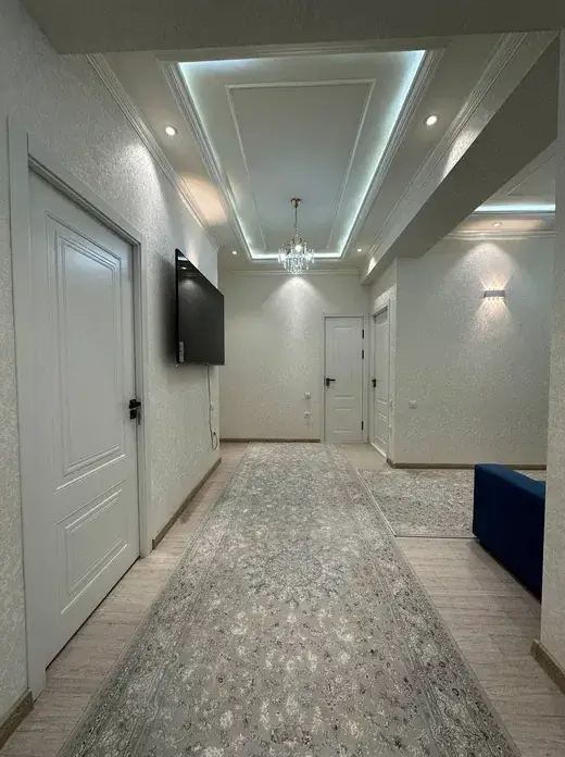 Продается 4-комнатная квартира − 110 м²