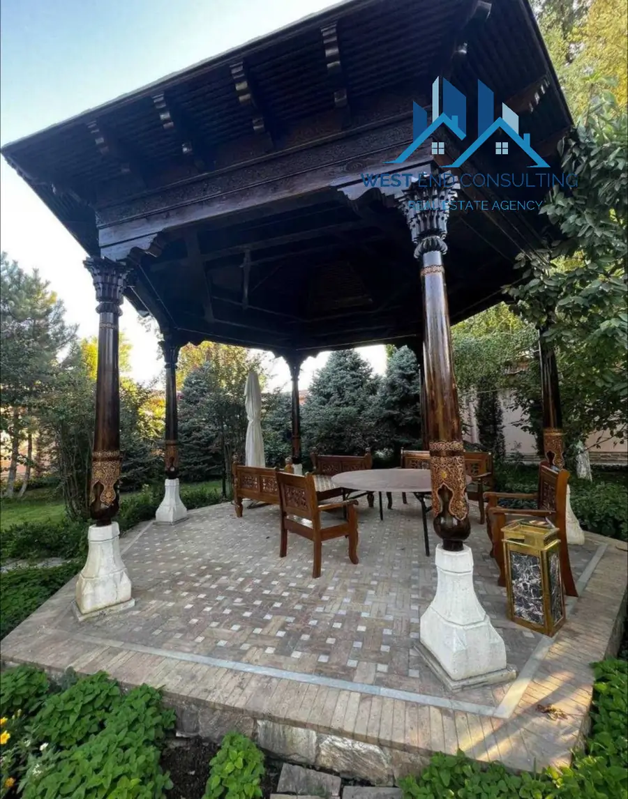 Ijaraga 2 qavatli uy − 850 m²