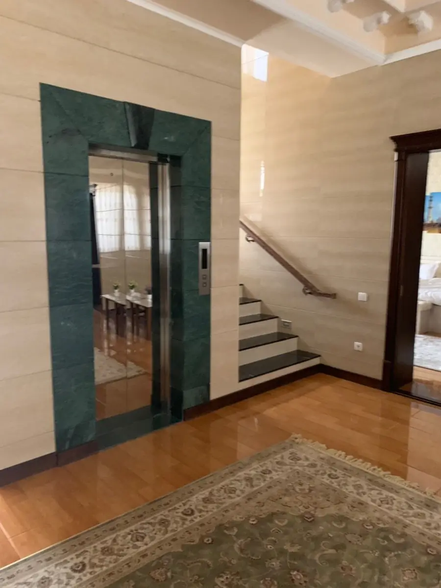 Ijaraga 4 qavatli uy − 700 m²