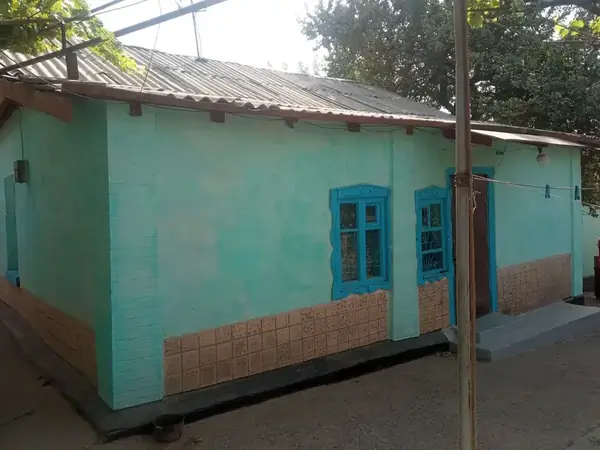 1-этажный дом − 200 м², 8 сот.