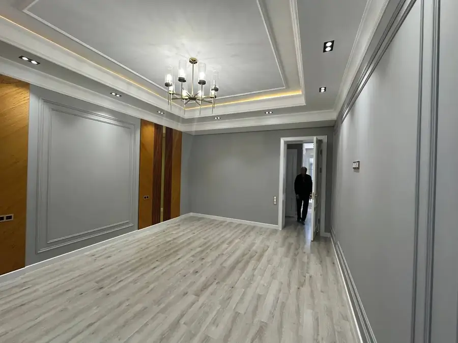 3 qavatli uy sotiladi − 350 m²