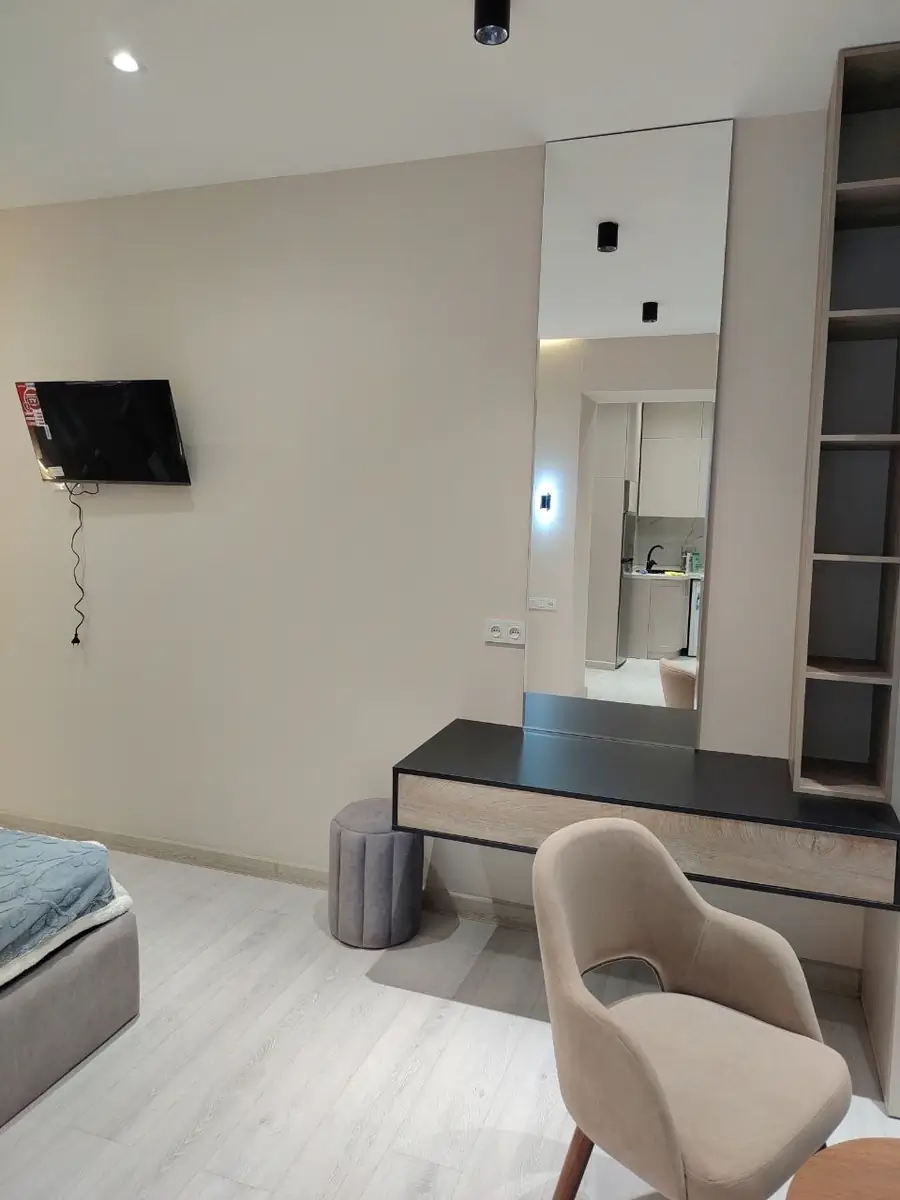 Продается 1-комнатная квартира − 33 м²