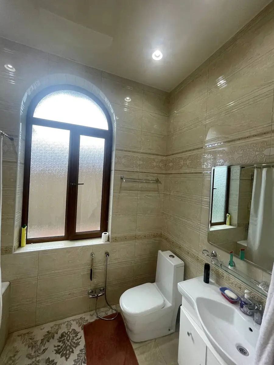 Сдается 4-этажный дом − 1000 м²