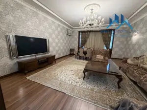 Ijaraga 3 xonali kvartira − 140 m²