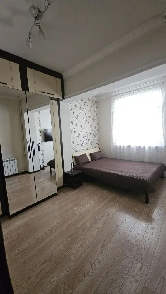 Продается 2-комнатная квартира − 62 м²