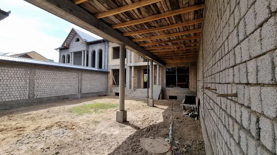 Продается участок − 4 сот.