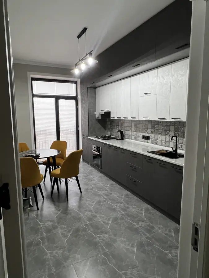 Ijaraga 2 xonali kvartira − 70 m²