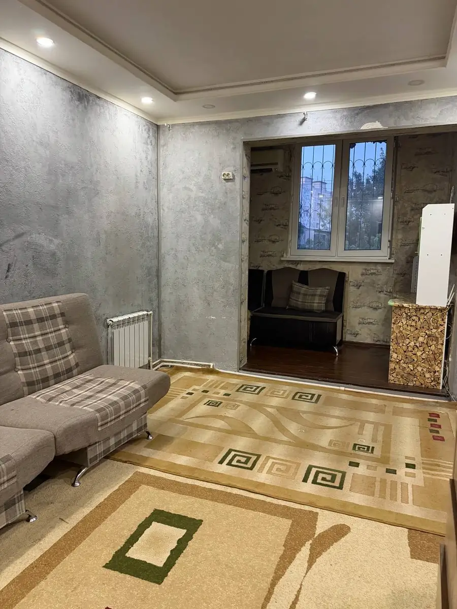 2 xonali kvartira sotiladi − 49 m²