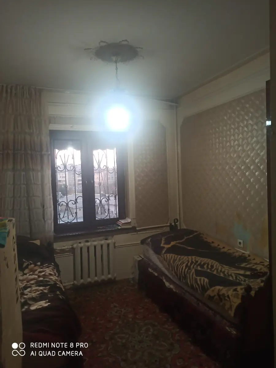 Продается 4-комнатная квартира − 106 м²