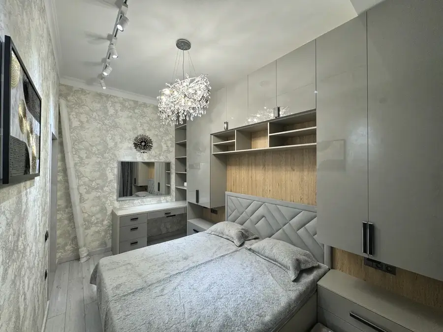 Сдается 3-комнатная квартира − 85 м²