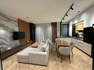 3 xonali kvartira − 85 m², 5/7 qavat