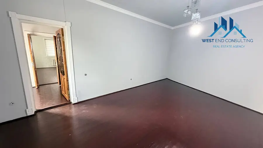 Ijaraga 2 qavatli uy − 288 m²