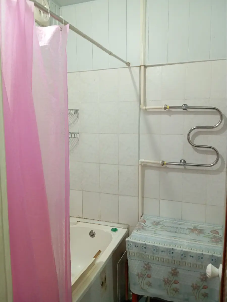 Сдается 1-комнатная квартира − 38 м²