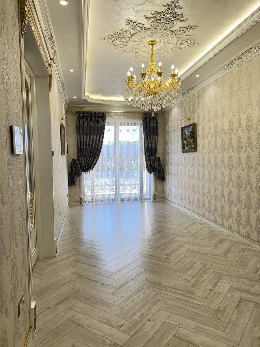Ijaraga 4 qavatli uy − 650 m²