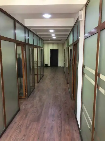 Ofis − 186 m², 4/5 qavat