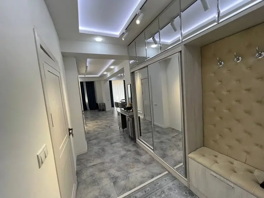 Ijaraga 2 xonali kvartira − 70 m²