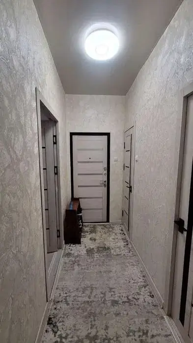 Сдается 4-комнатная квартира − 68 м²