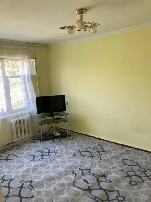 1-комнатная квартира − 30 м², 4/4 этаж