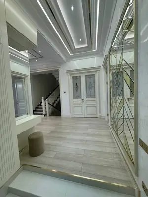 Продается 4-этажный дом − 650 м²