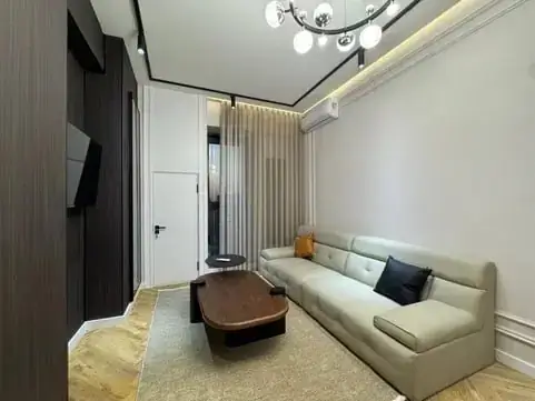 Сдается 2-комнатная квартира − 55 м²