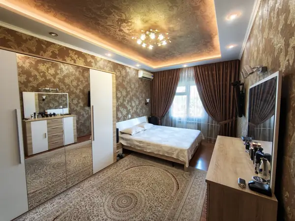 4 xonali kvartira − 95 m², 5/9 qavat
