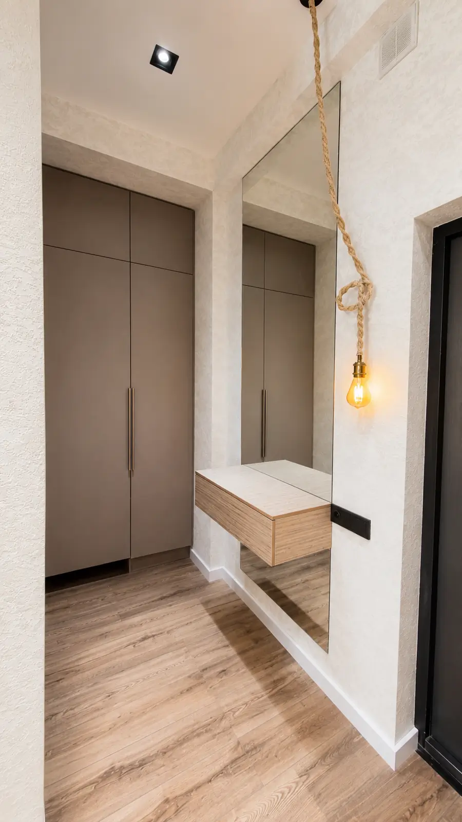 Продается 2-комнатная квартира − 50 м²