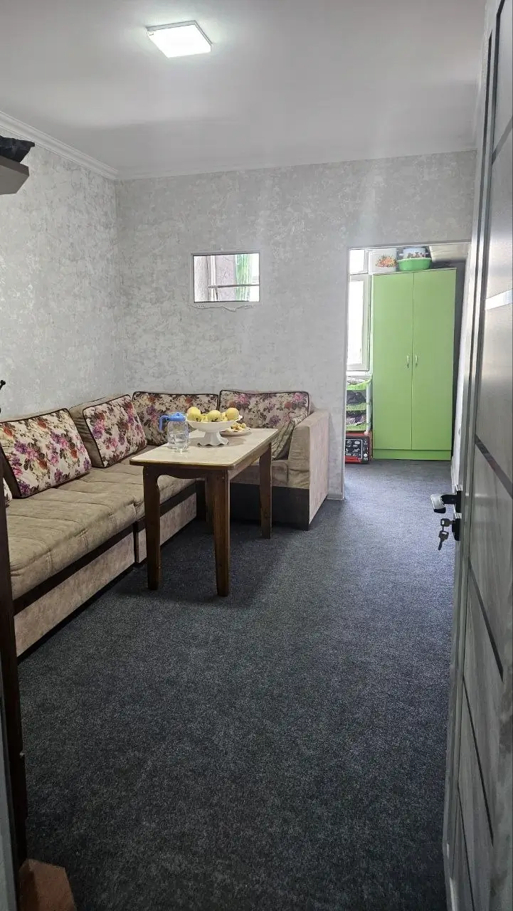 1 xonali kvartira sotiladi − 20 m²