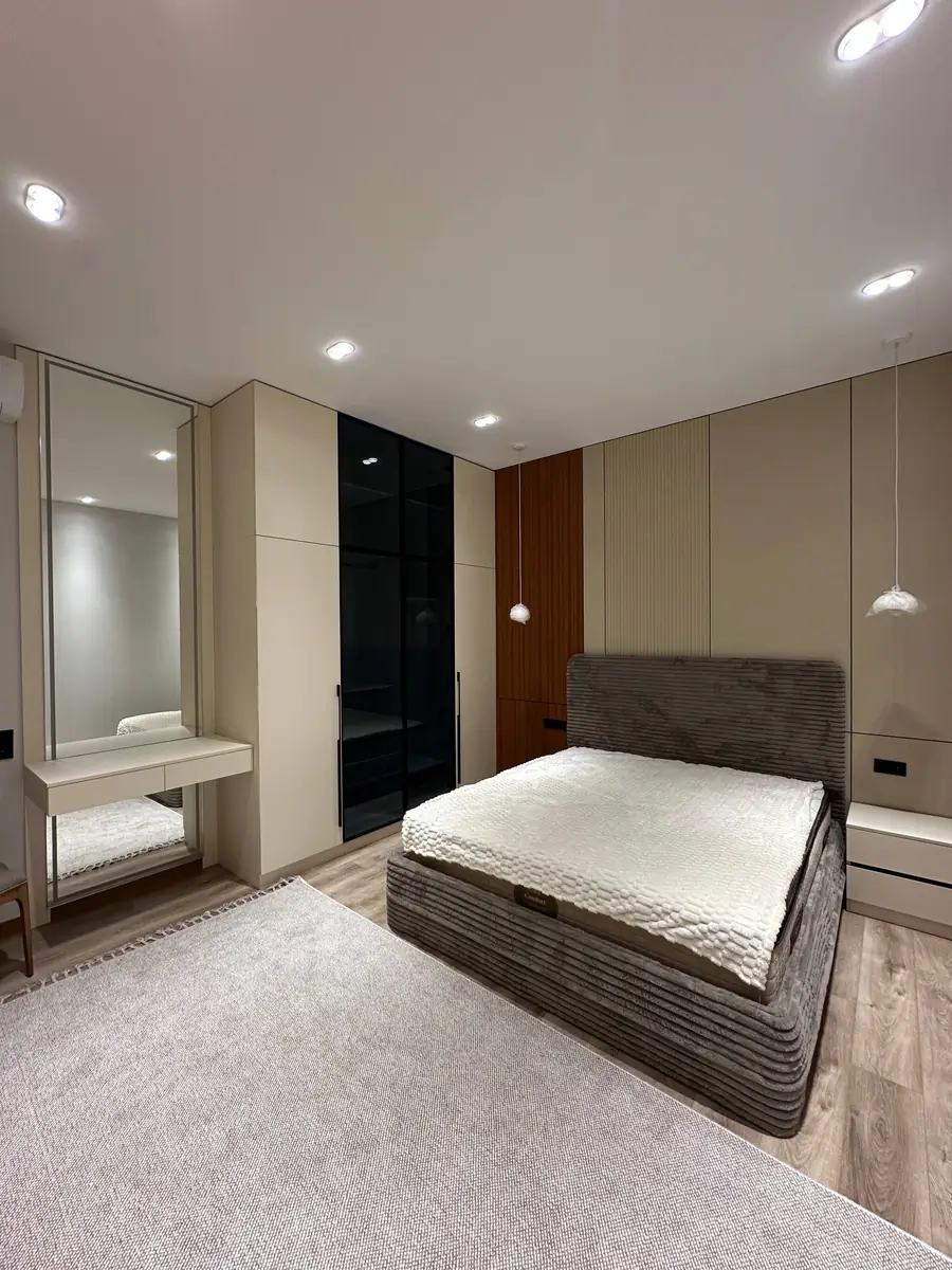 2 qavatli uy sotiladi − 370 m²