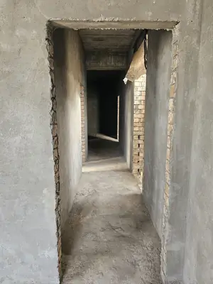 5 dan ortiq xonali kvartira − 188 m², 1/3 qavat