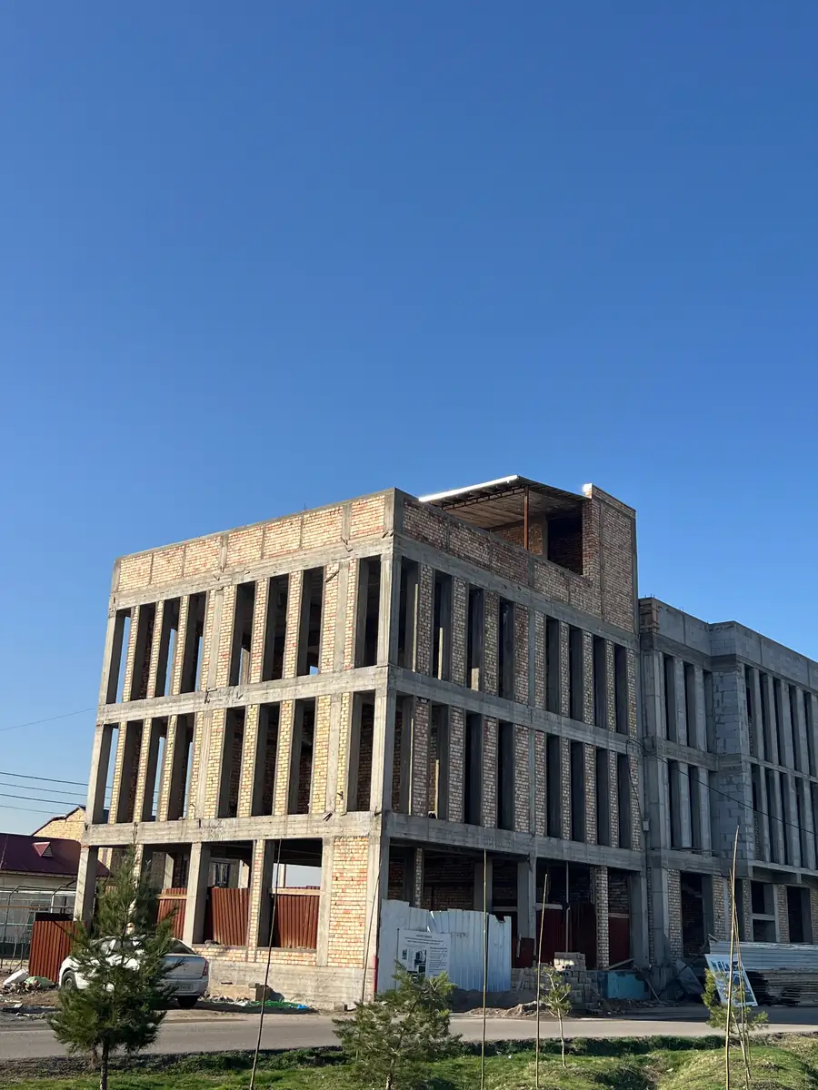 Ofis sotiladi − 850 m²