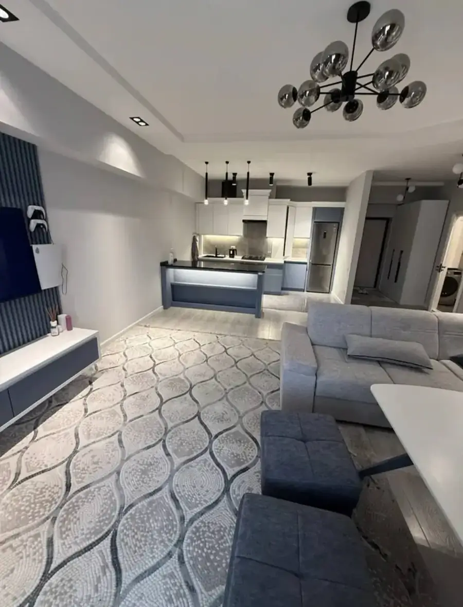 2 xonali kvartira sotiladi − 67 m²