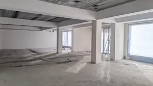 Ofis sotiladi − 242 m²