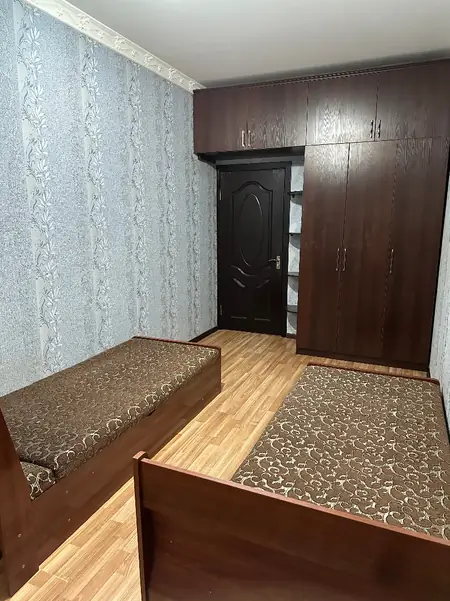 3-комнатная квартира − 49 м², 1/4 этаж