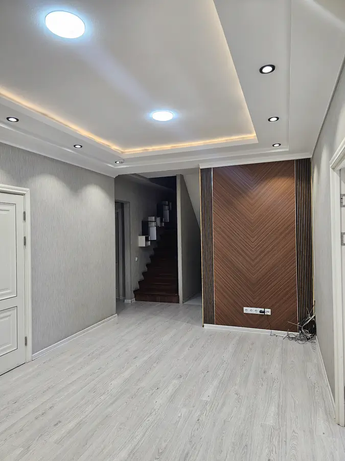 Ijaraga ofis − 210 m²