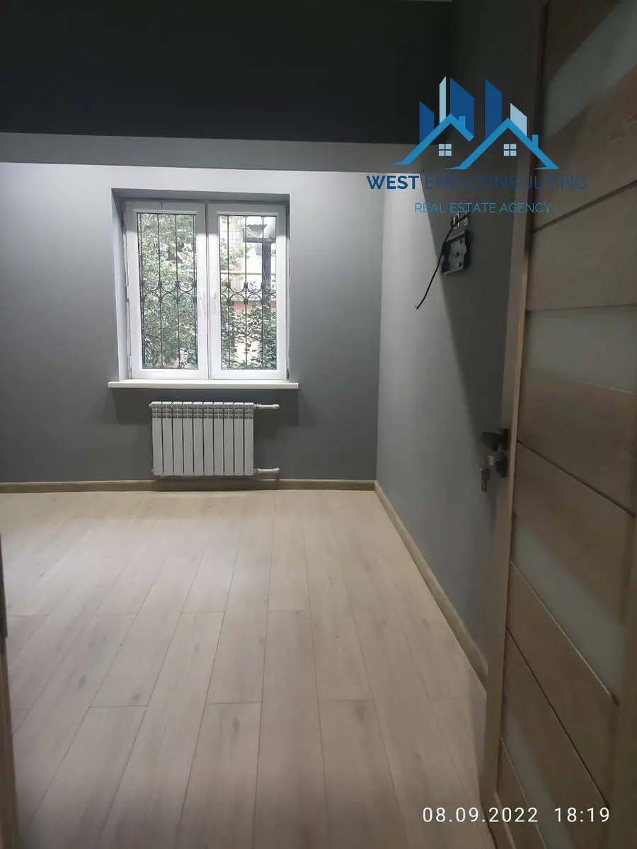 Ijaraga ofis − 59.8 m²