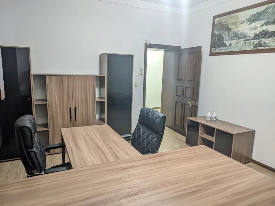 Ijaraga ofis − 400 m²