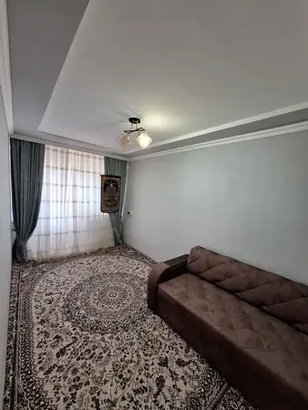 4-комнатная квартира − 90 м², 5/5 этаж